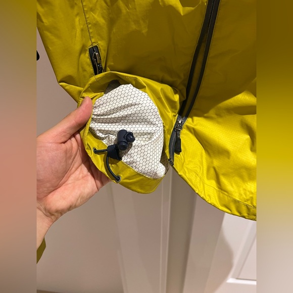 McKinley Rain Aquamax Jacket (Size: M) - Picture 11 of 12